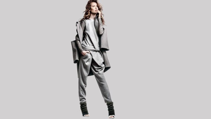 曹玉磊冒充「清华院长」频繁参加活动遭官方打***，他为何能堂而皇之以***身份开展活动？其将受到哪些处罚？